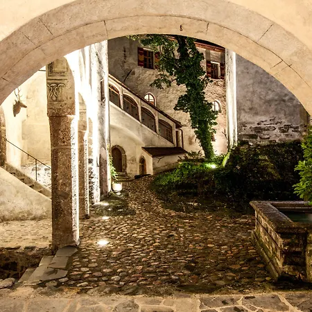 Lodge Schloss Friedberg *