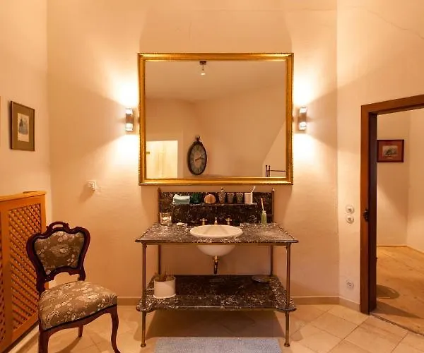 Schloss Friedberg Hytte *