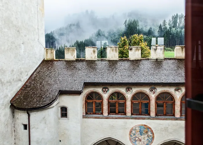 Lodge Schloss Friedberg